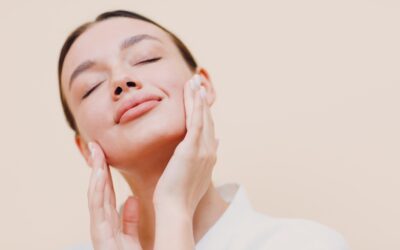 ¿Qué es un lifting facial? Cirugía, postoperatorio y casos indicados