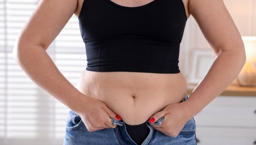Cómo es la liposucción para eliminar las cartucheras Liposucción cartucheras
